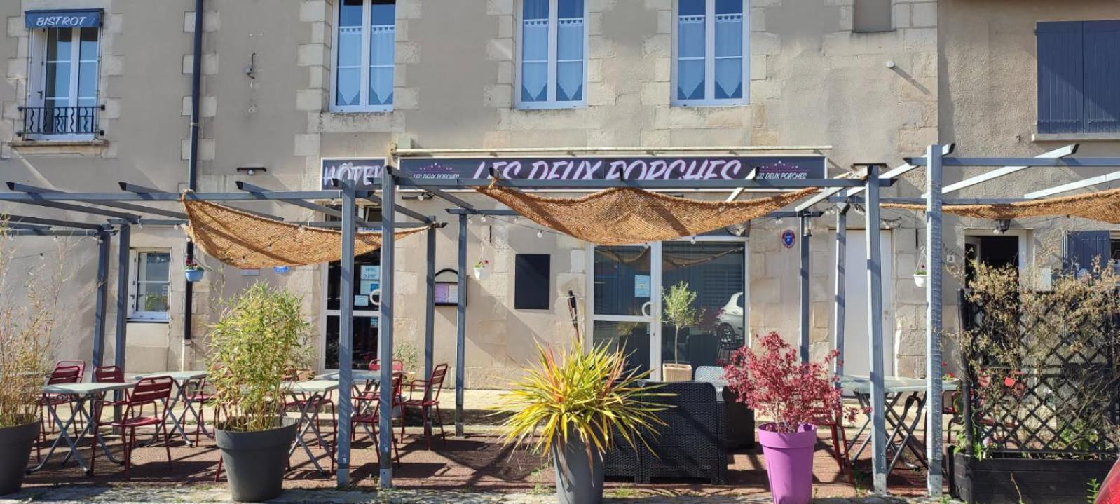 Hotel Les Deux Porches Verrieres  Экстерьер фото